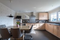 7A Pitairlie Road, Newbigging, Broughty Ferry DD5 3RH