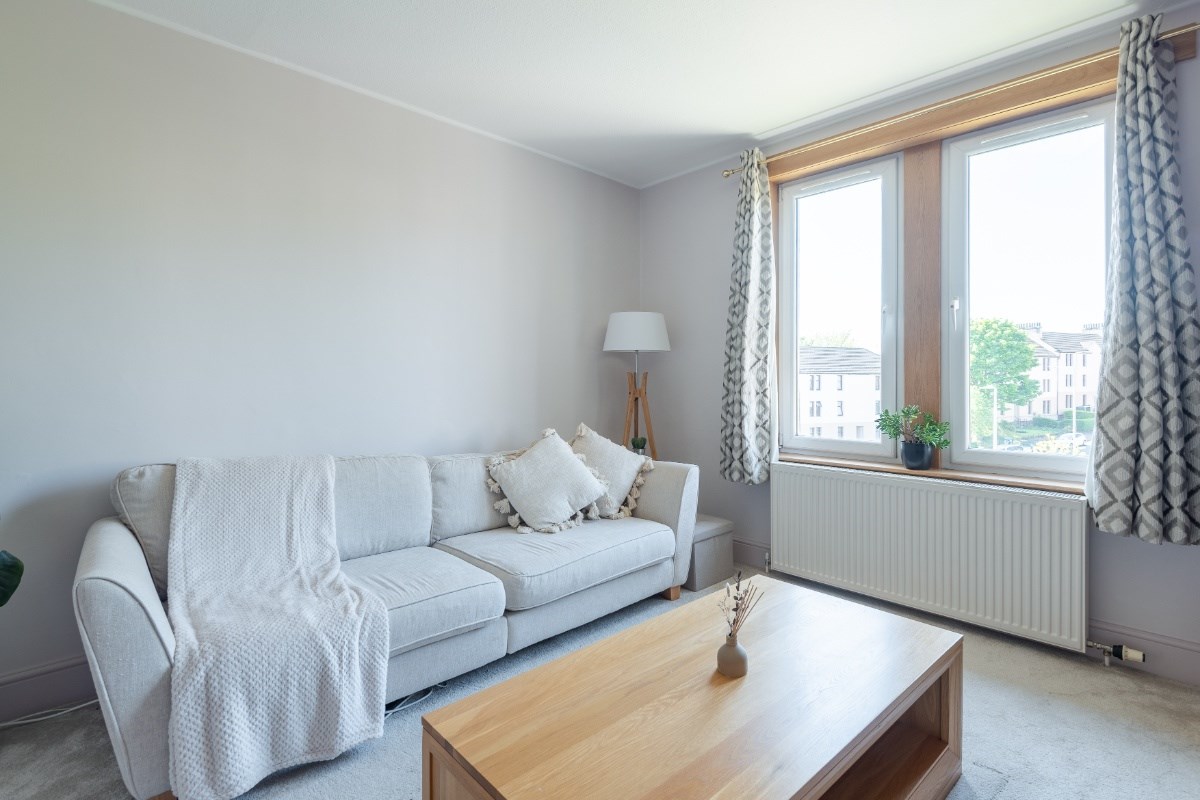 Newly listed flats - Flat F, 5 Moncur Crescent, Dundee, DD3 8AB