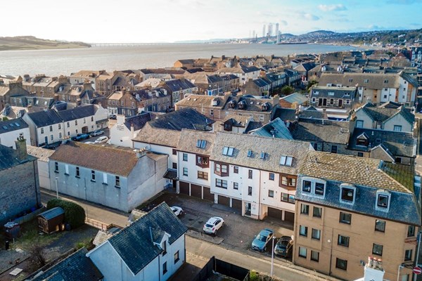 2 Bed First Floor Flat in Broughty Ferry Offers Over £164,000 | 14 ...