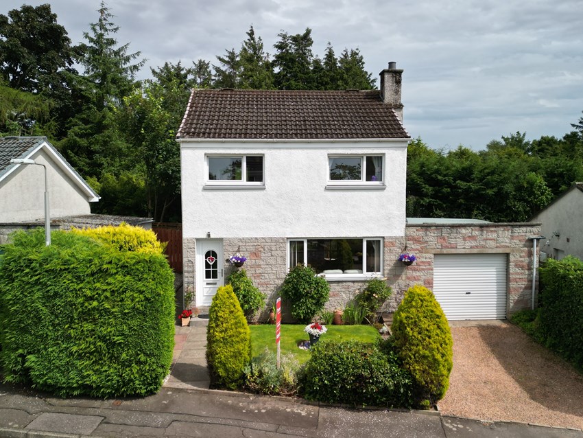 5 Dempster Place Letham