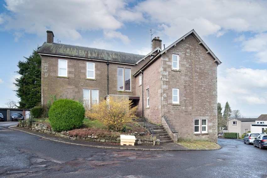 8 Mount Feredith Forfar