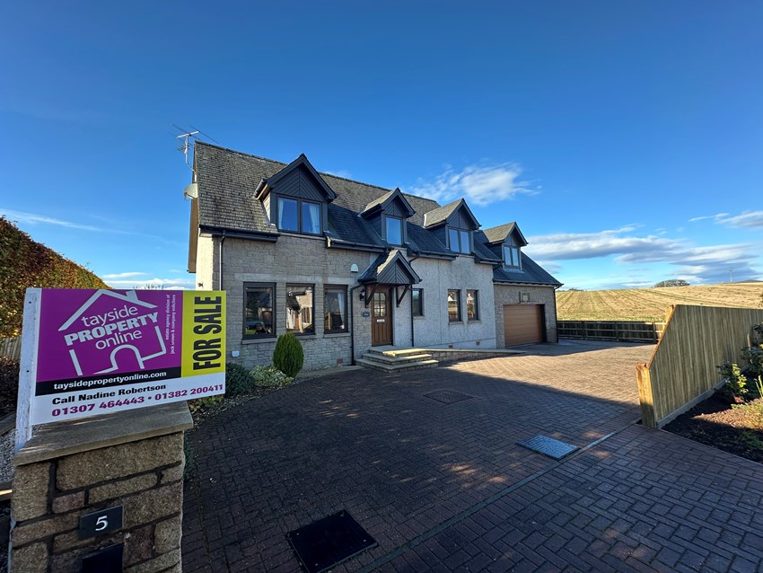 5 Smiddy Place Letham