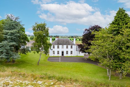 Benvie Farmhouse, Benvie, Invergowrie DD2 5LB