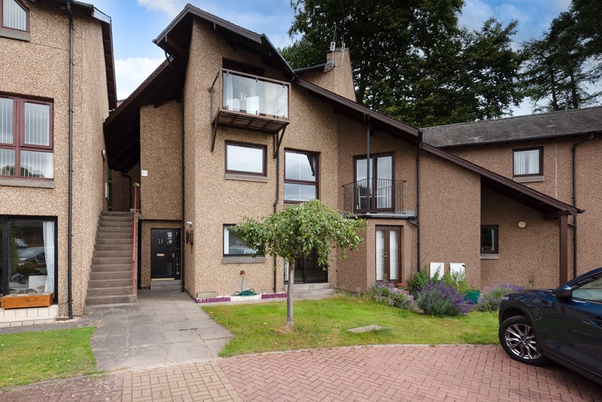 23 Dunalistair Gardens Broughty Ferry