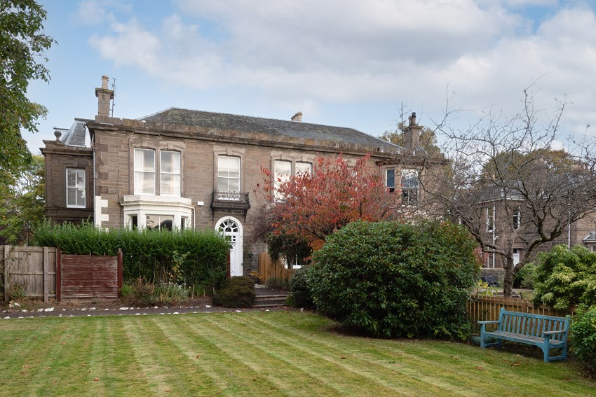 8d Ellieslea Road Broughty Ferry