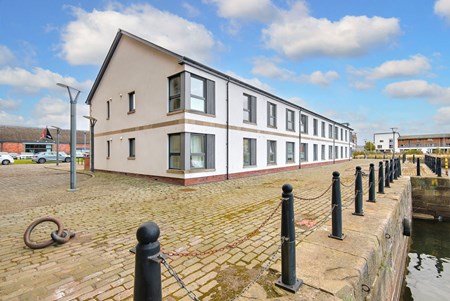 8 Quayside Mews, Camperdown Street DD1 3HZ