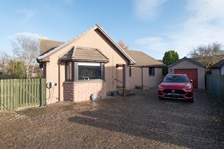 11 Heather Croft, Letham DD8 2QG