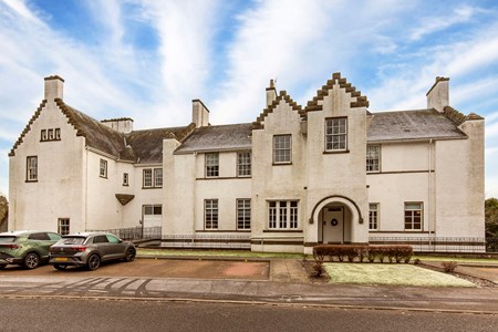 6 Ballumbie House, Elm Rise DD5 3UZ