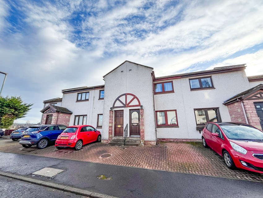 24 Tweed Mill Brae Forfar