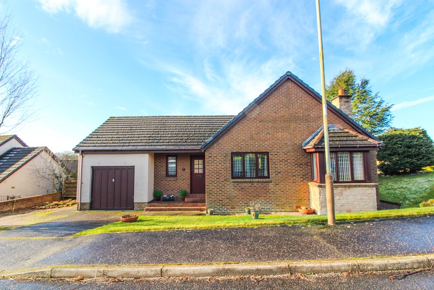 6 Orchard Brae Kirriemuir