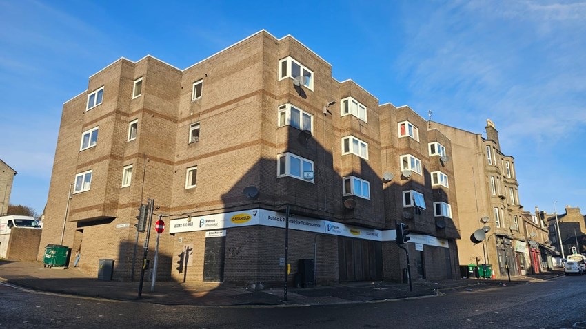 Flat 2 4 Strathmartine Road