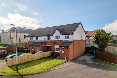 53 Leyshade Court, Dundee DD4 8XN