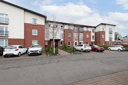 11 Strathmore Court, Kirkton Place, Forfar DD8 2DX