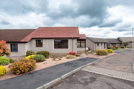 17 Blacklaw Drive, Birkhill DD2 5RJ