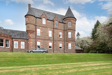 18 South Drive, Liff DD2 5SJ