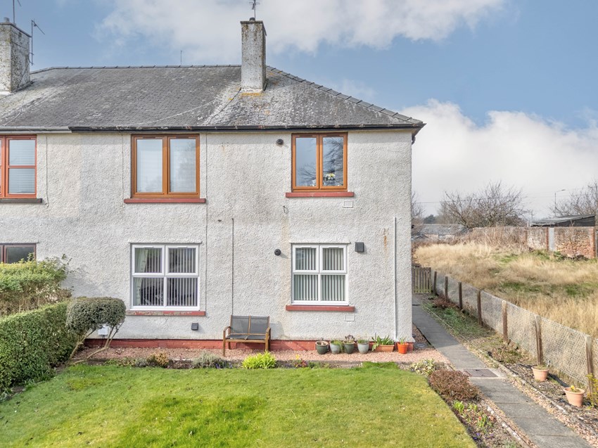 14 Cairnie Loan Arbroath