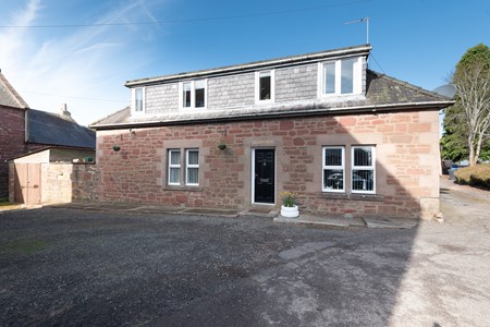 Clairinch, 46 Glengate, Kirriemuir DD8 4HF