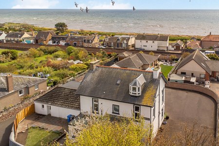 Seaview Hotel, 29 Ireland Street DD7 6AS