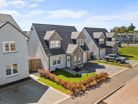 43 Ben Attow Terrace, Broughty Ferry DD5 3FT
