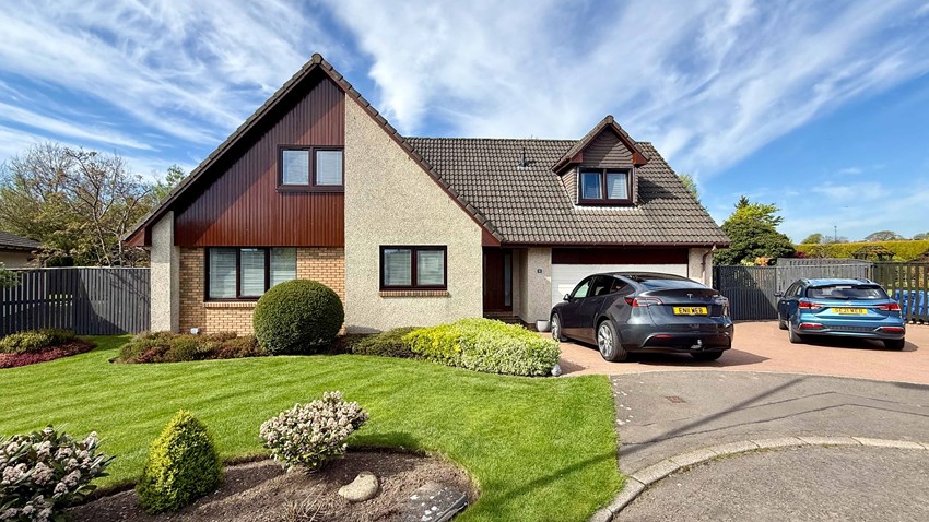 8 Lochlands Park Arbroath