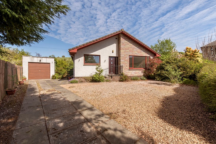 5 Barrie Place Kirriemuir
