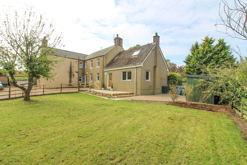 1 Baikie Farm Cottages Airlie