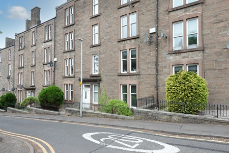 3/R, 15 Union Place DD2 1AA