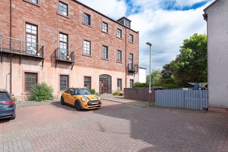 18 Blaikies Mews, Alexander Street, Dundee DD3 7UN