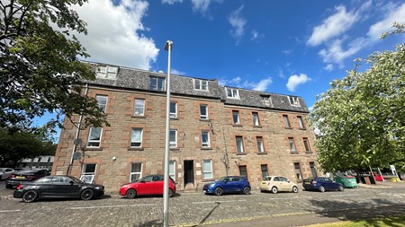 3/1, 61 Crescent Street DD4 6DT
