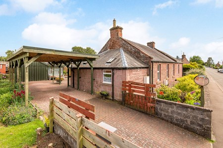Rowan Cottage, Shielhill Road DD8 4PA