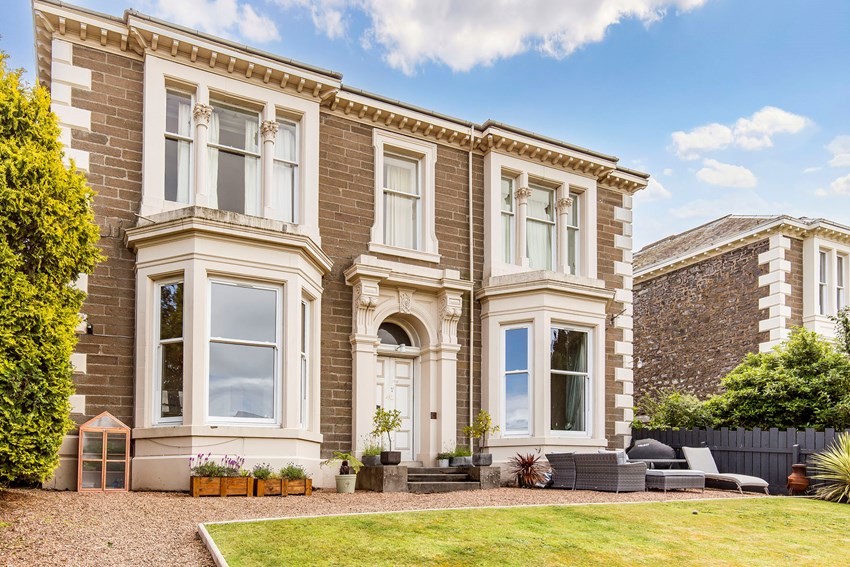 82a Tay Street Newport-on-Tay