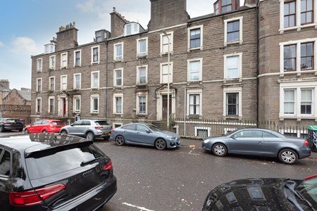 Flat 2/2, 3 Dudhope Street DD1 1JZ