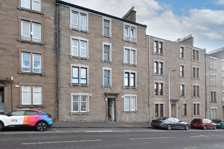 3/R, 35 Provost Road DD3 8AF