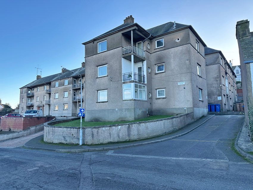 18 Queens Buildings Tayport