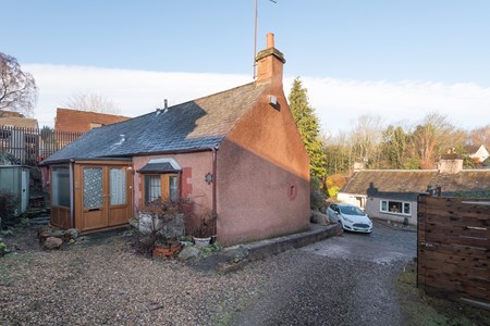 44 Main Street, Invergowrie, Dundee DD2 5AA