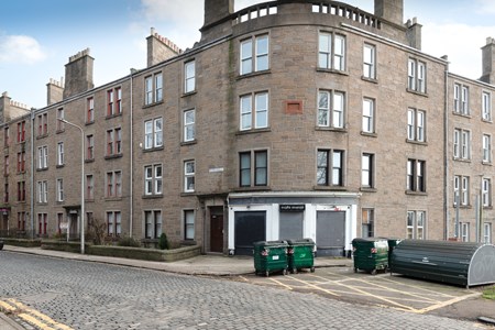 Flat 2/2, 56 Roseangle, Dundee DD1 4NB