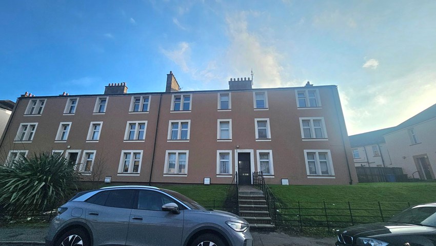 2/L 6 Tullideph Place Dundee
