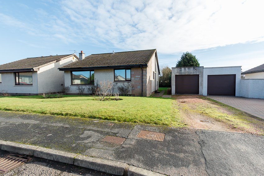 8  Spencer Crescent Carnoustie