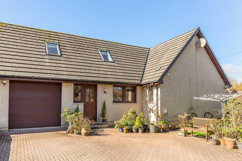 15 Milton Lane Finavon