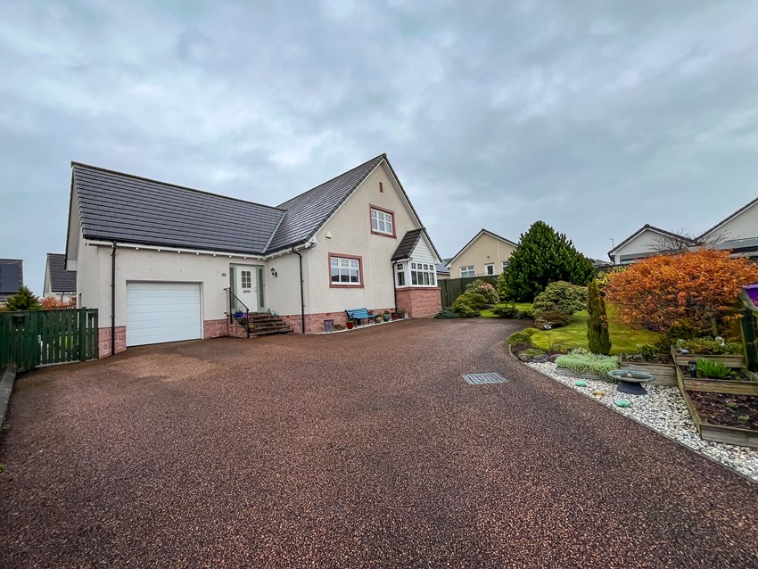 14 Bon Scott Place Kirriemuir