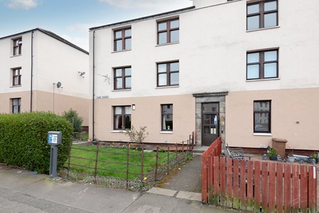 G/L, 19 Caird Avenue, Dundee DD3 8AS