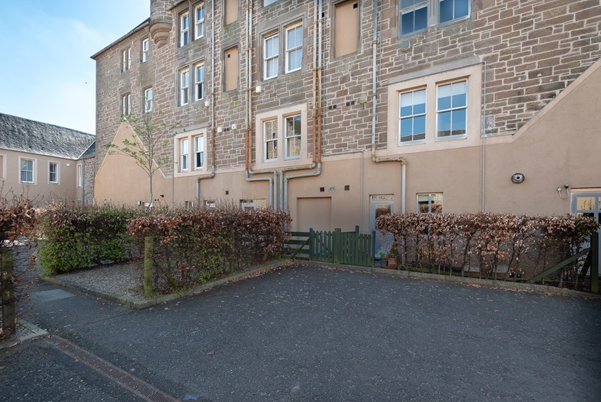 44 North Road Liff