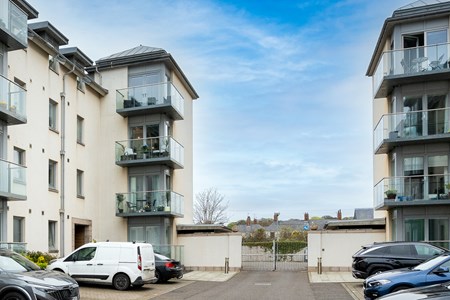 51 Dalhousie Court, Links Parade, Carnoustie DD7 7JD