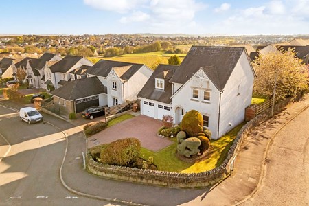 2, Balmossie Bank, Broughty Ferry  DD5 3GB