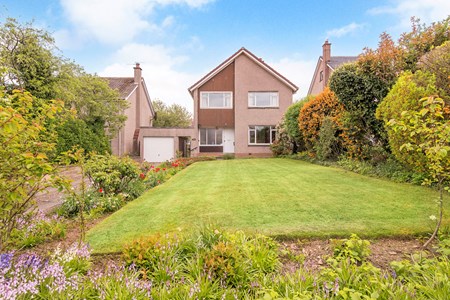 17 Elgin Gardens, Dundee DD3 8NJ