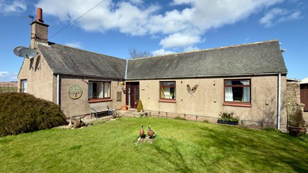 3, Newbarns Cottages, Inverkeilor, Arbroath DD11 5SW