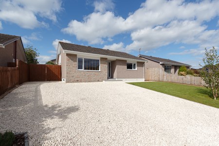 10 , Roundyhill , Monifieth DD5 4RY