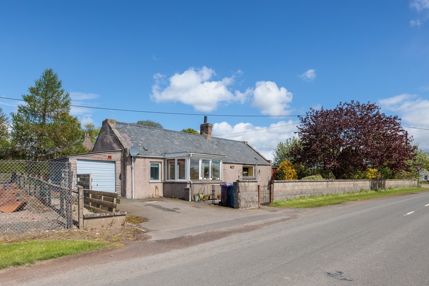 Kingarth Cottage  Little Brechin  Angus