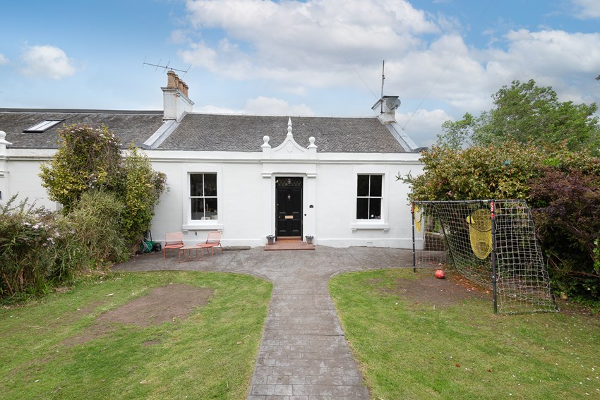 48 West Road Newport on Tay