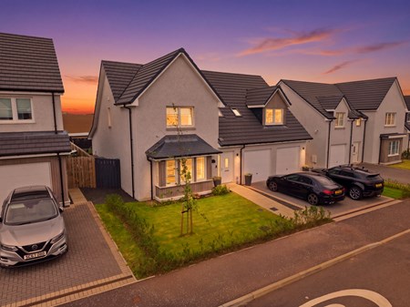 9 , Ben Attow Terrace, Broughty Ferry DD5 3FT